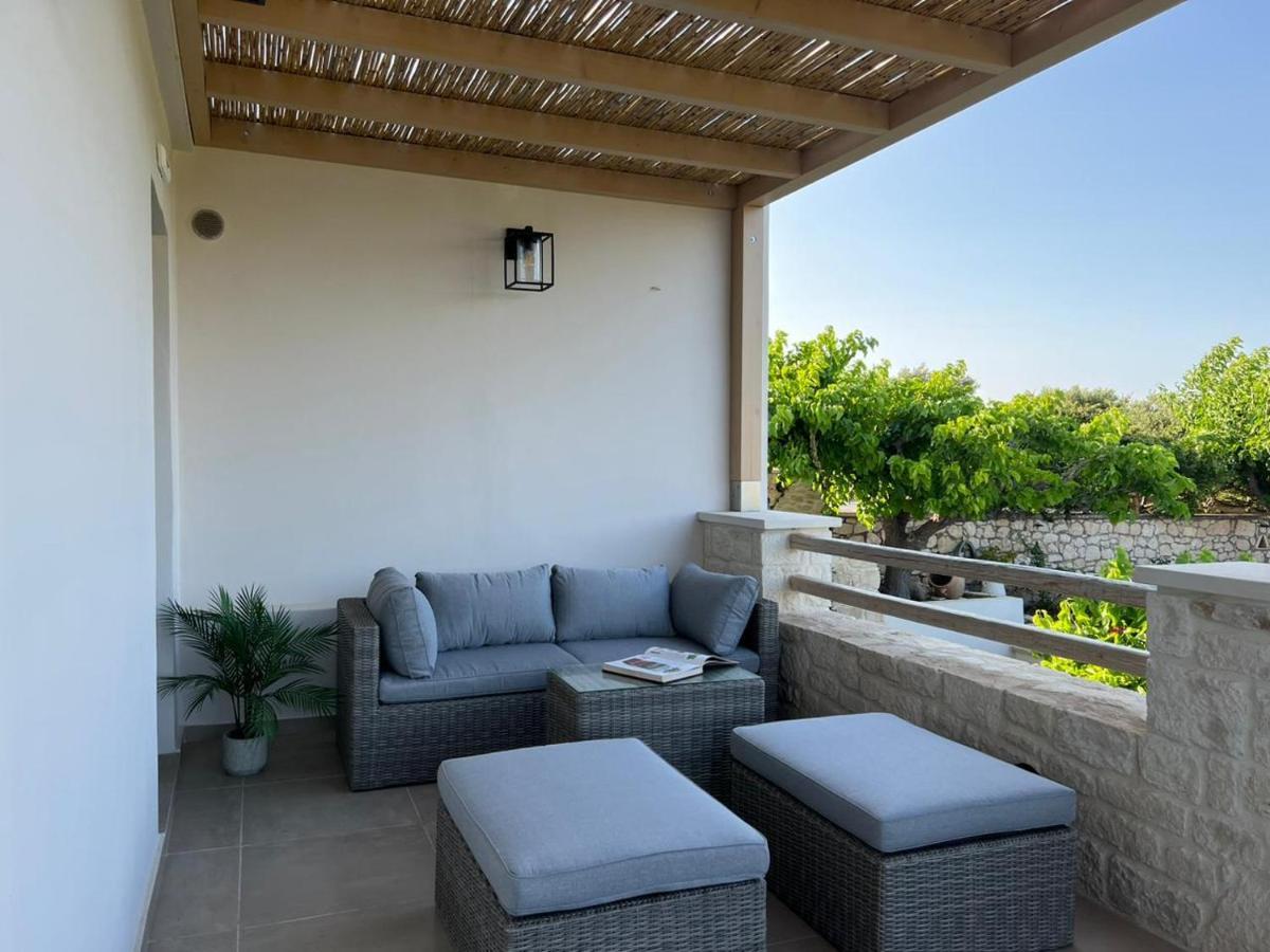 Amvikas Suites-Sitia Exteriör bild